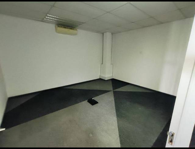 BUSINESS PROPERTY TO RENT IN BRYANSTON